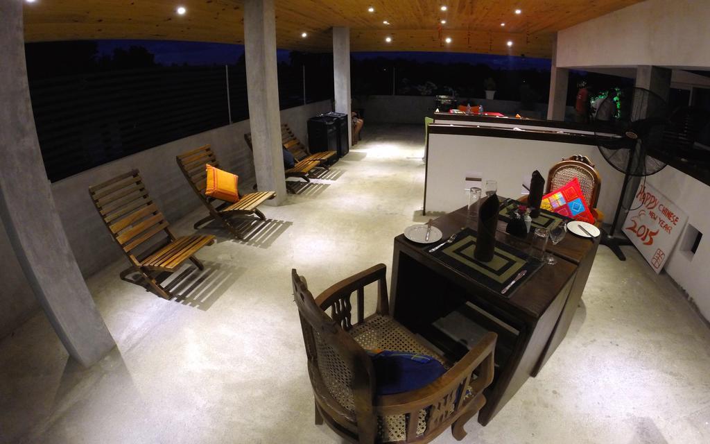 Winter Villa Канди Екстериор снимка