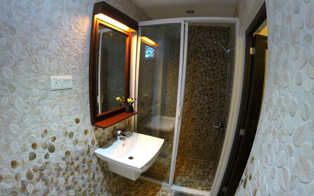 Winter Villa Канди Екстериор снимка