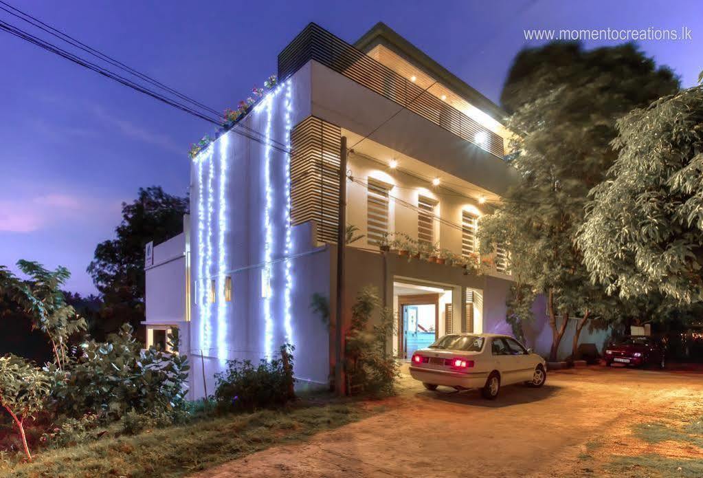 Winter Villa Канди Екстериор снимка